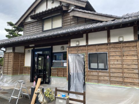 玄関ドア新調しました!!