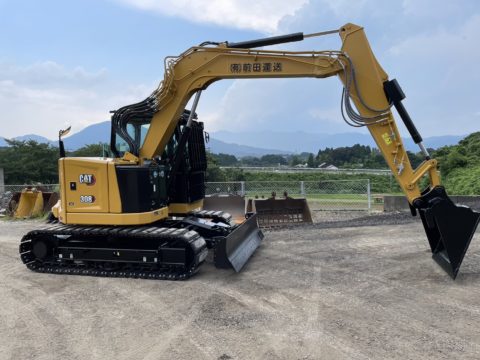 新しい重機が納品されました